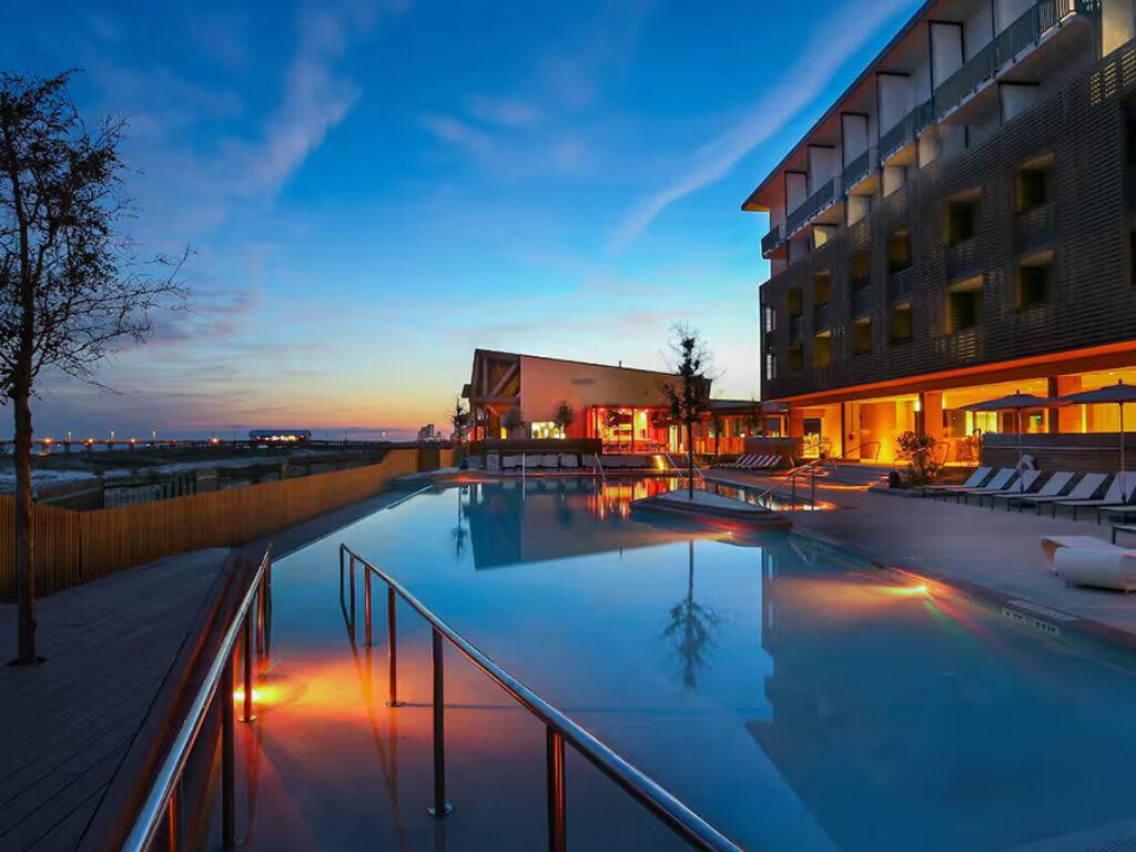 USA_Alabama_The Lodge at Gulf State Park_Patio_The Pool