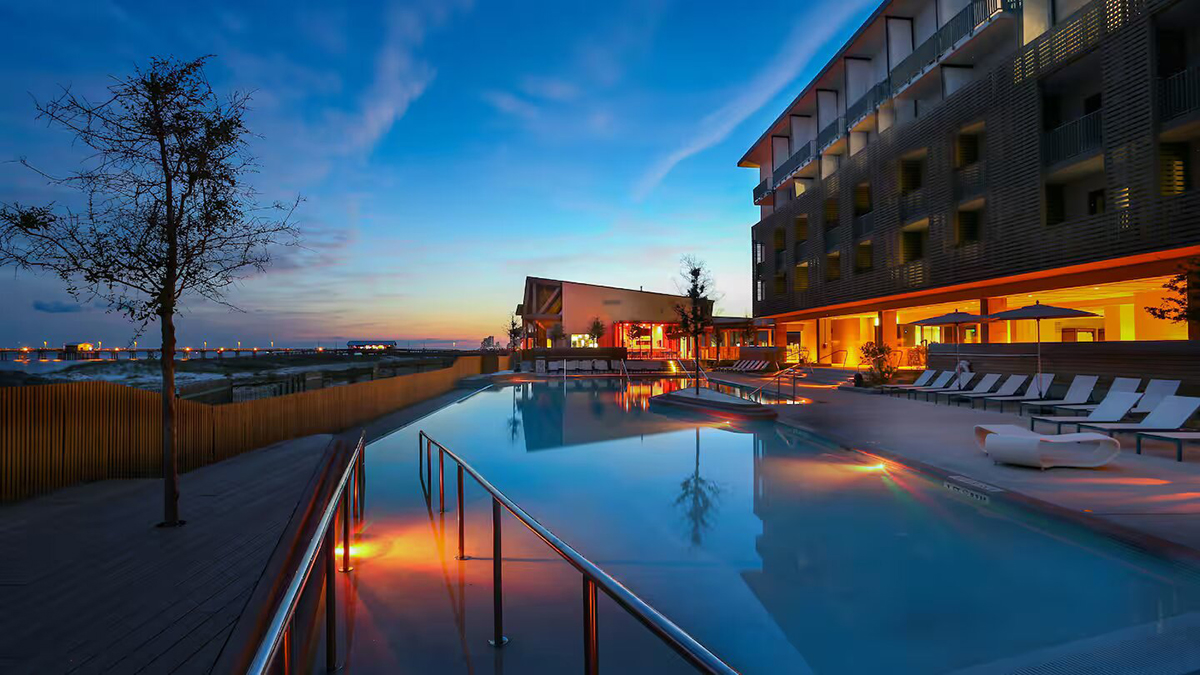 USA_Alabama_The Lodge at Gulf State Park_Patio_The Pool