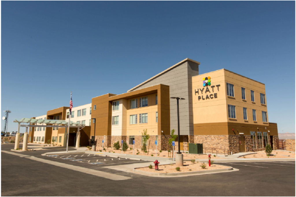 USA_Arizona_Hyatt Place Page-Lake Powell_Front Exterior 4