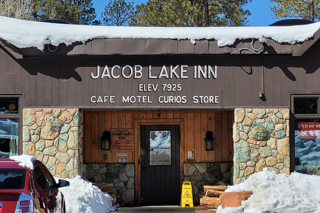 USA_Arizona_Jacob Lake Inn_Exterior