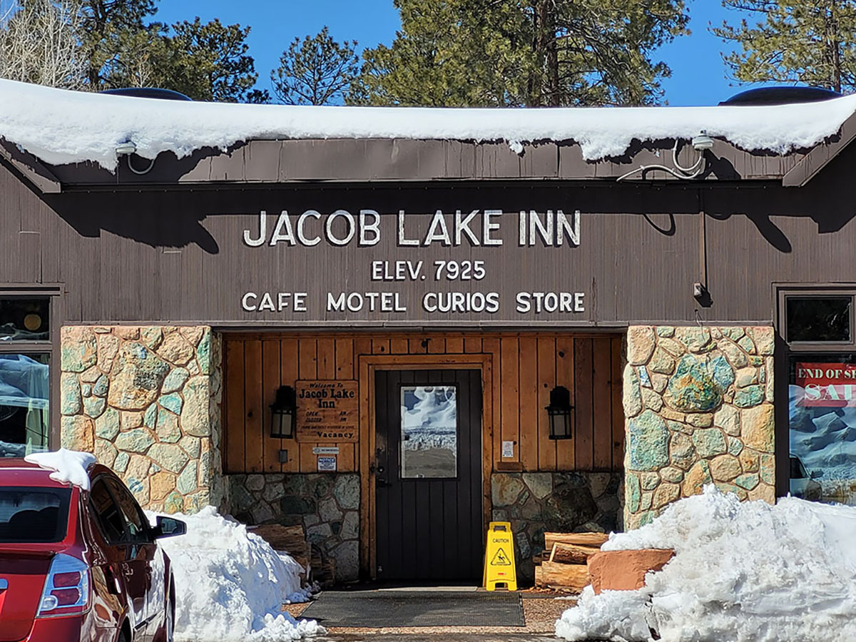 USA_Arizona_Jacob Lake Inn_Exterior