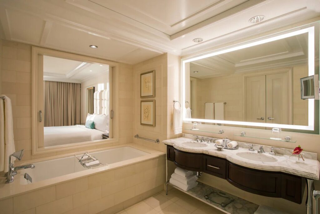 USA_Georgia_The St. Regis Atlanta_Bathroom