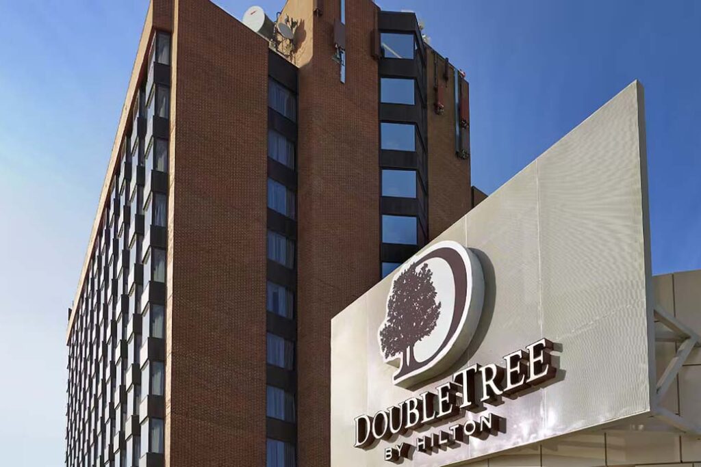 CAN_Alberta_Double Tree by Hilton_Exterior