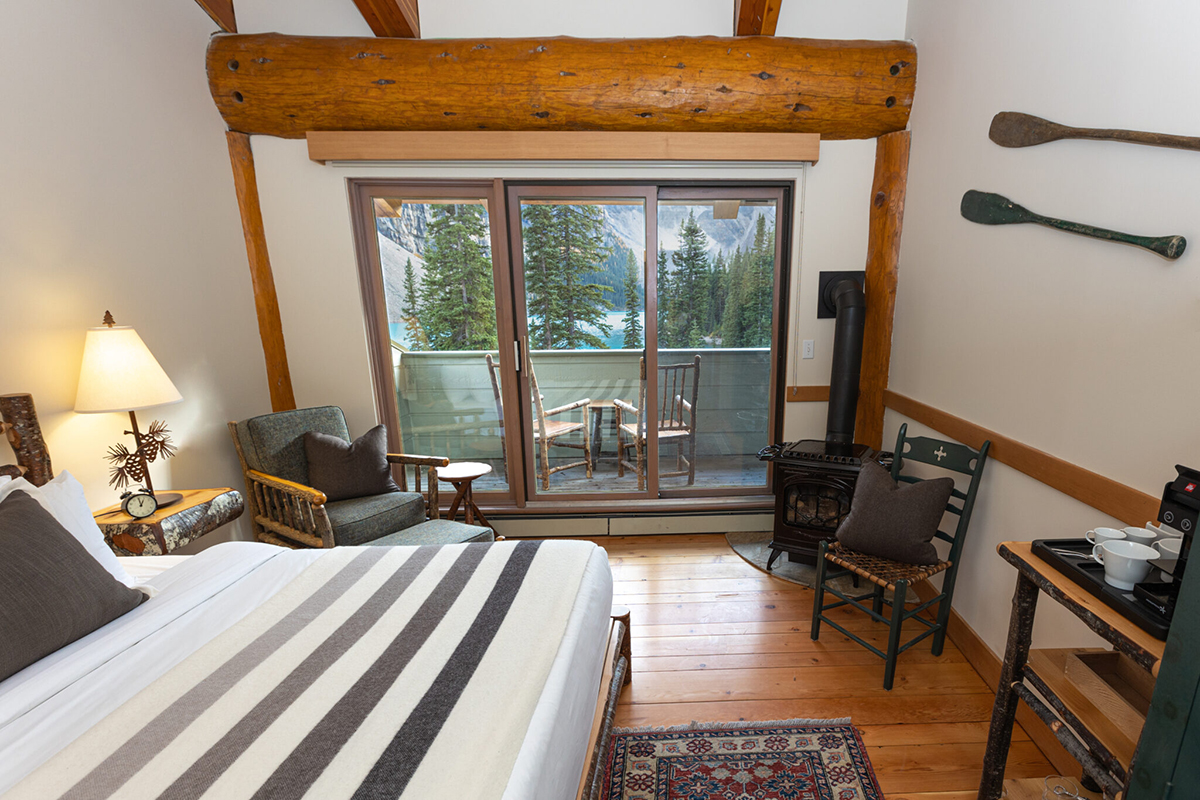 CAN_Alberta_Moraine Lake Lodge_Bedroom2