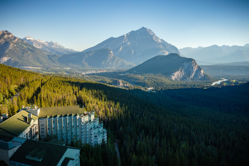 CAN_Alberta_RimrockHotel_Rimrock Resort Hotel. Photo Credit – Life Outside Studio – Summer Hero Image