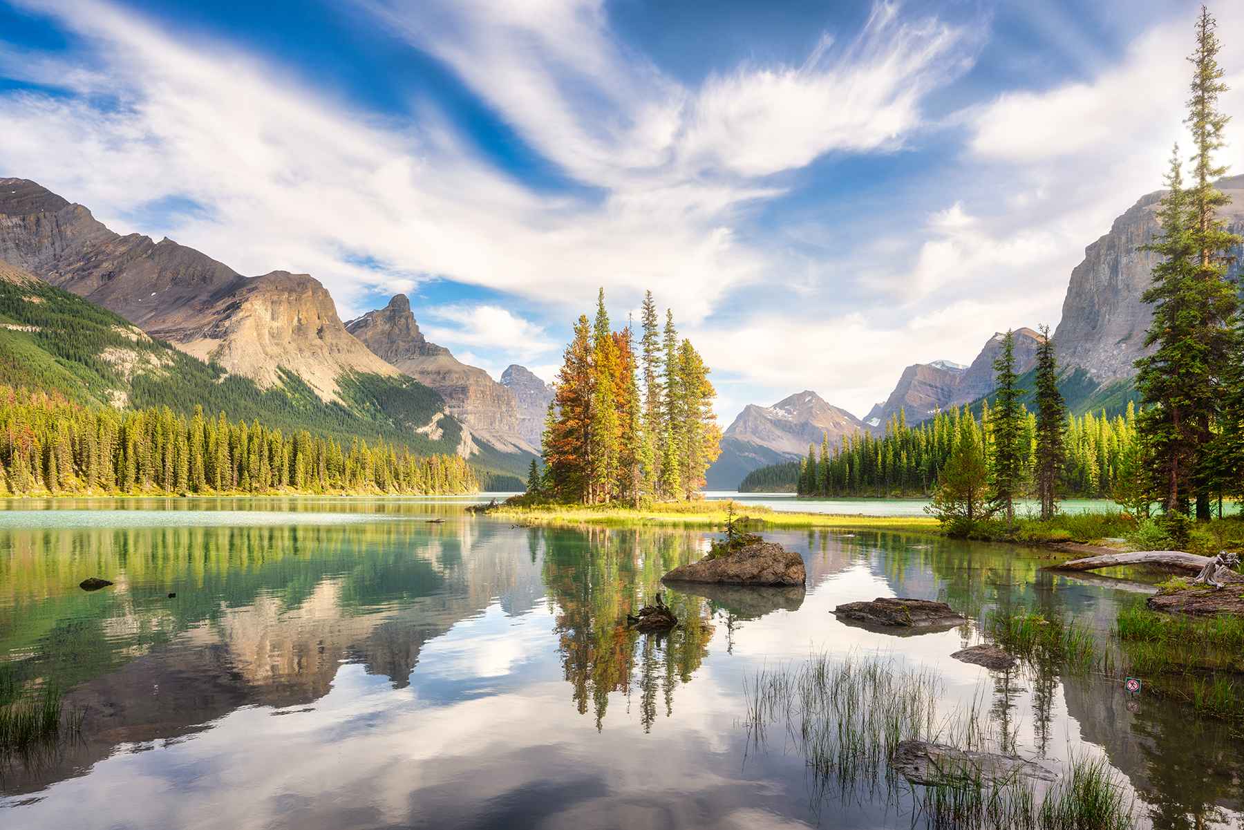 Maligne Lake, Alberta