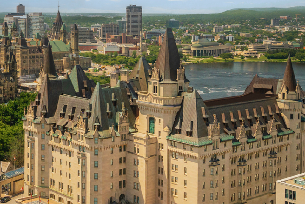 CAN_Ontario_Fairmont Chateau Laurier_Exterior