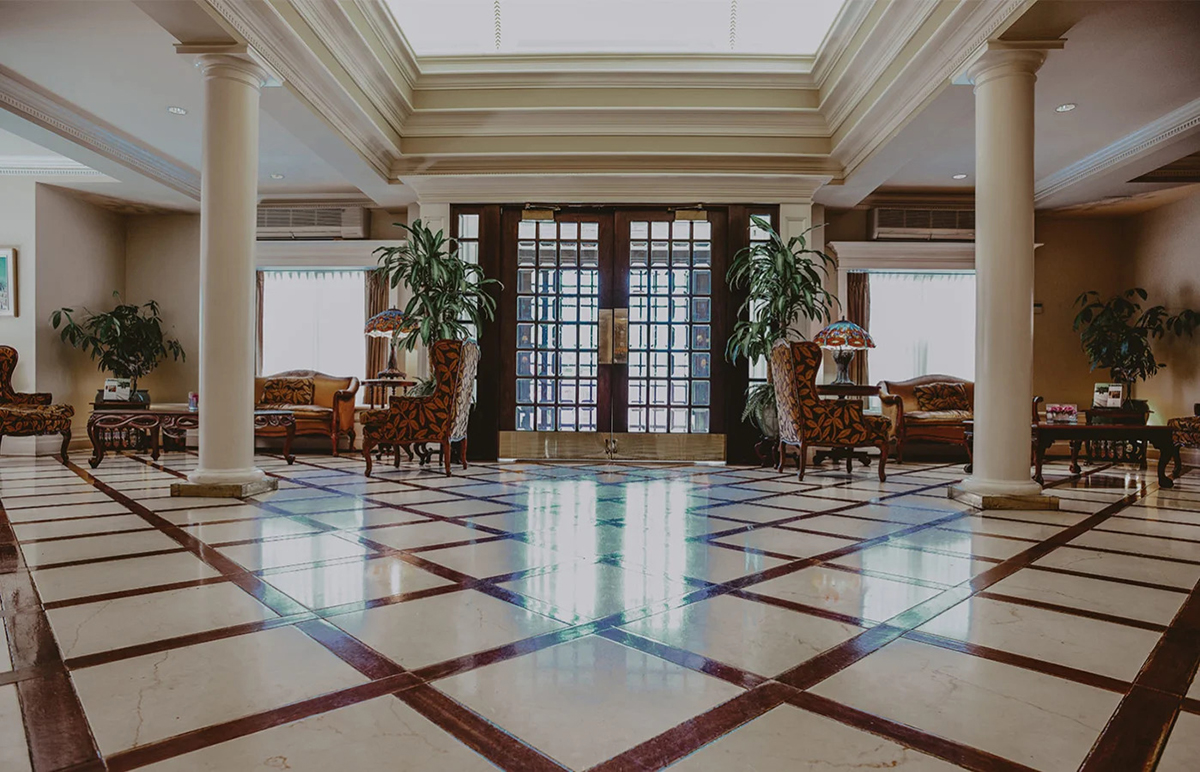 CAN_Ontario_Queens Landing_Lobby_