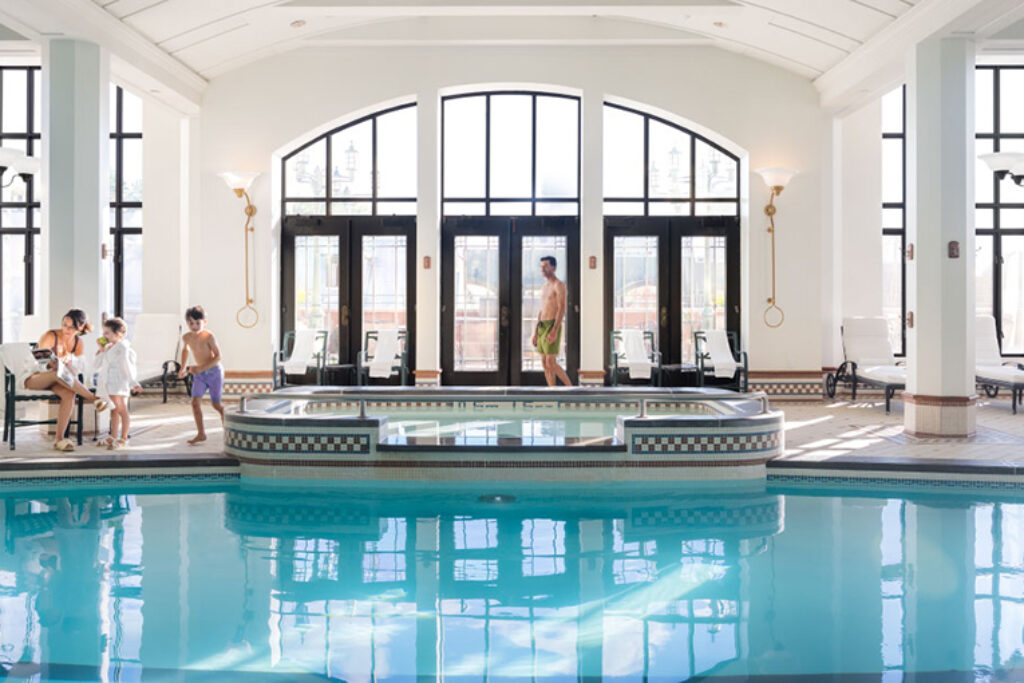 CAN_Quebec_Fairmont Le Chateau Frontenac_Pool