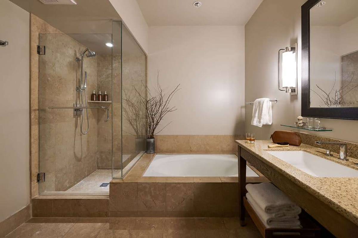 USA_California_Carmel Valley Ranch_Bathroom