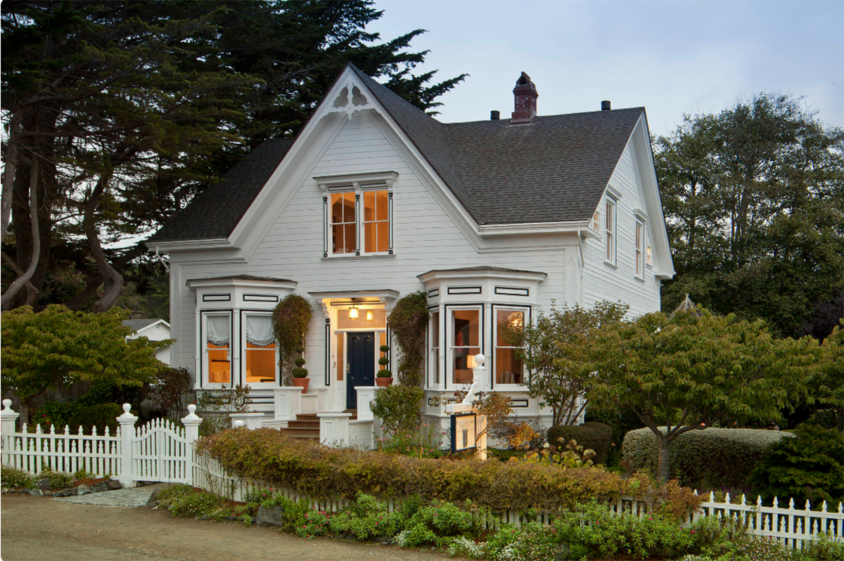 USA_California_Inns of Mendocino_Exterior