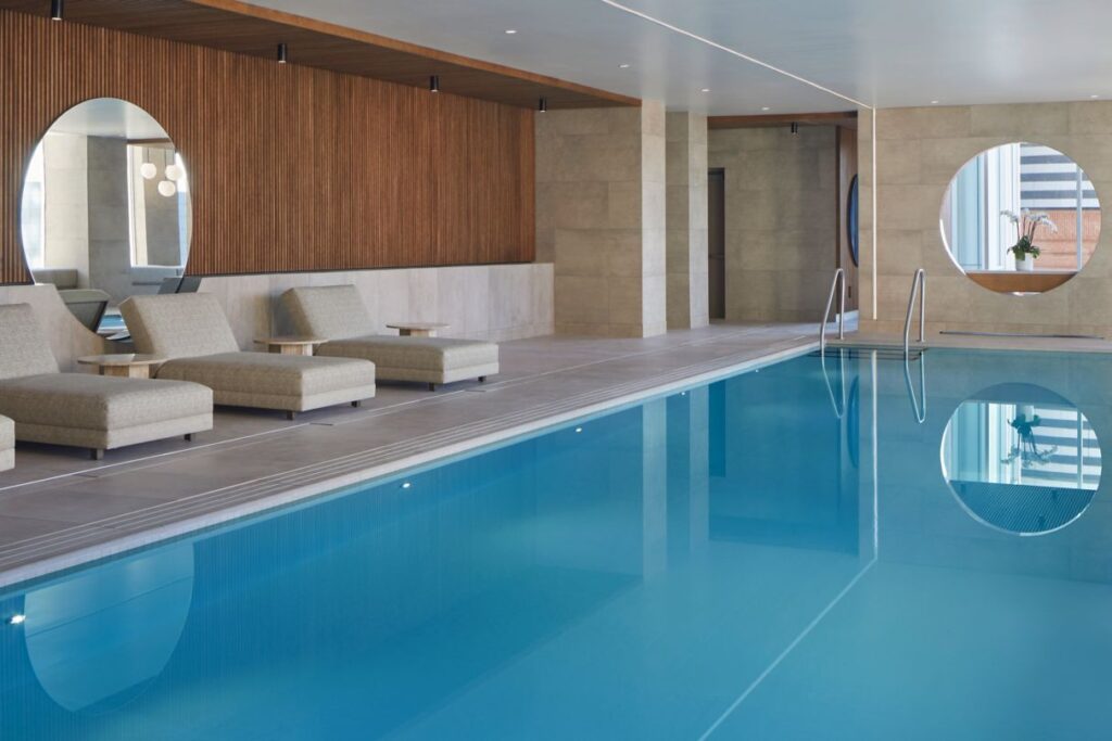 USA_California_The St. Regis San Francisco_Pool