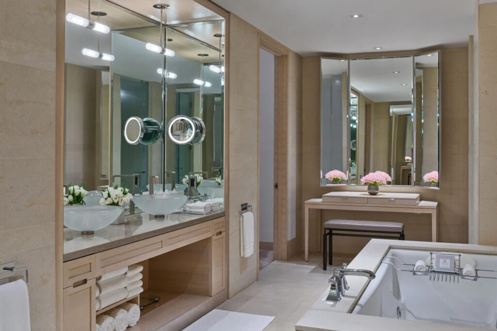 USA_California_The St. Regis San Francisco_Suite Bathroom