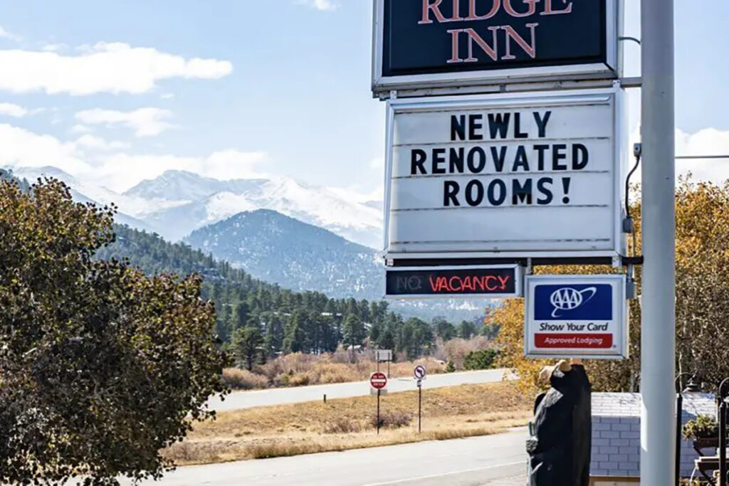 USA_Colorado_Alpine Trail Ridge Inn_Exterior