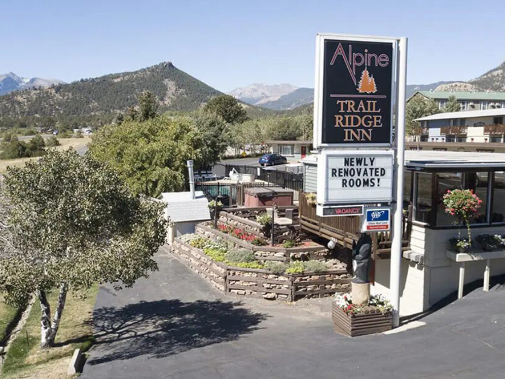 USA_Colorado_Alpine Trail Ridge Inn_Exterior2