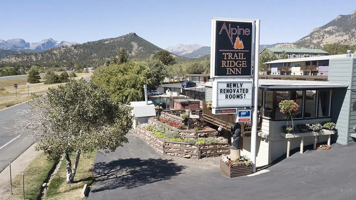 USA_Colorado_Alpine Trail Ridge Inn_Exterior2