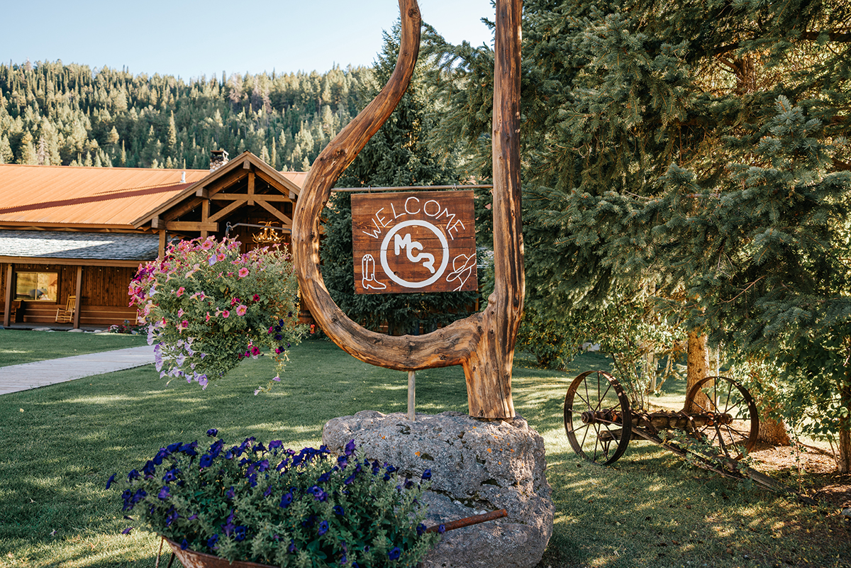 USA_Idaho_Moose Creek Ranch Cabins_Sign