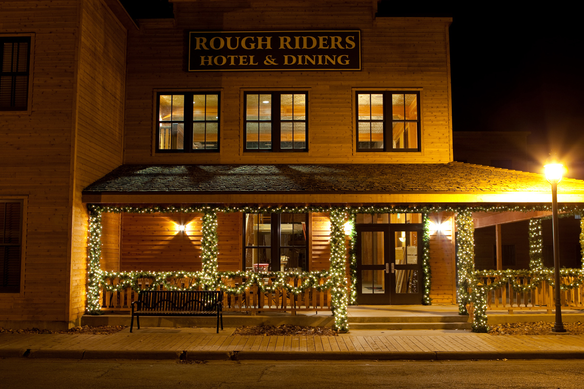 USA_NorthDakota_RoughRiderHotel_CowboyChristmas-6 small 2_Large _3000px_