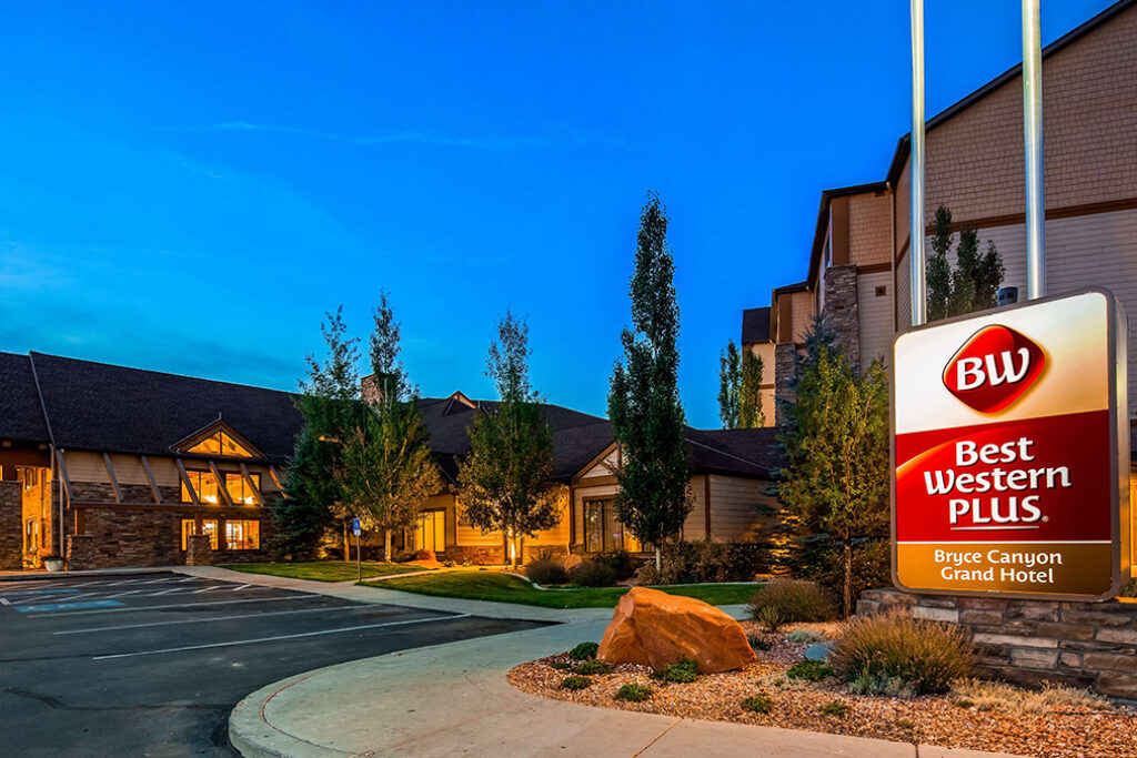 USA_Utah_Best Western Bryce Canyon Hotel_Exterior close up