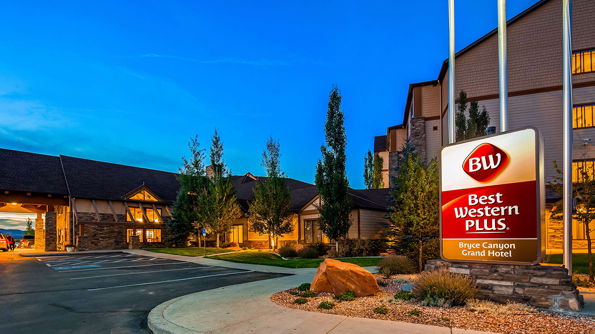 USA_Utah_Best Western Bryce Canyon Hotel_Exterior close up