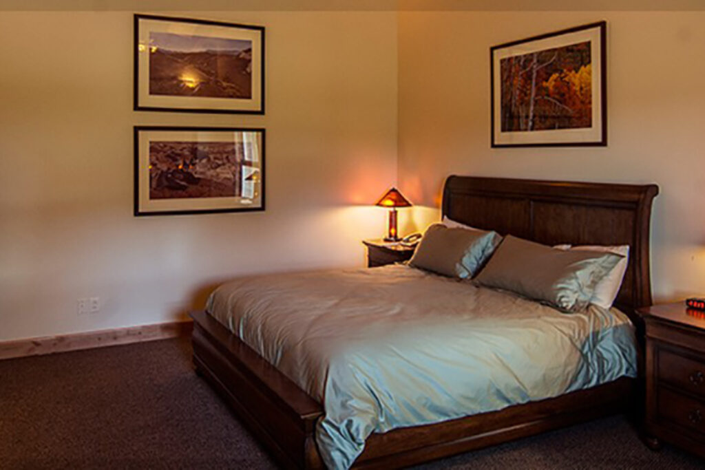 USA_Utah_Boulder Mountain Lodge_Guest Room