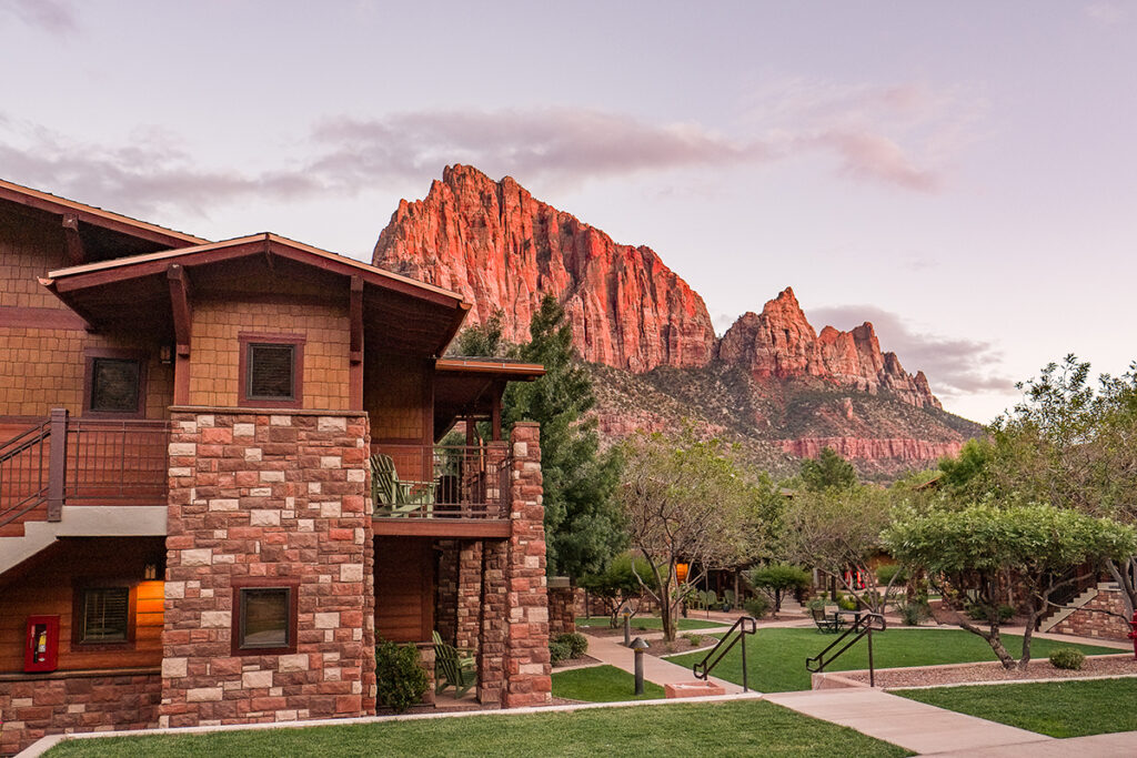 USA_Utah_Cable Mountain Lodge_Exterior