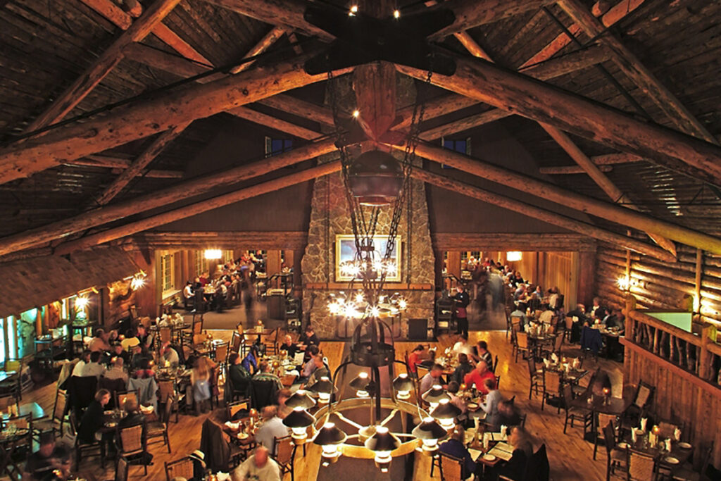 USA_Wyoming_Old Faithfull Inn_Dining Room