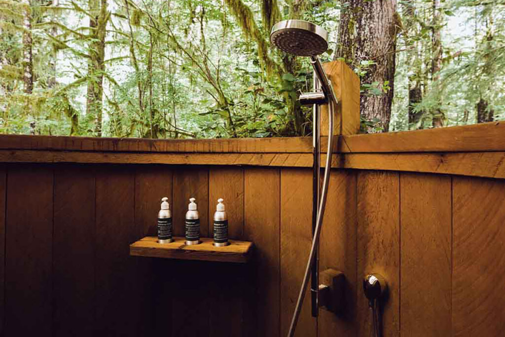 CAN_BC_Clayoquot Wilderness Lodge_Shower