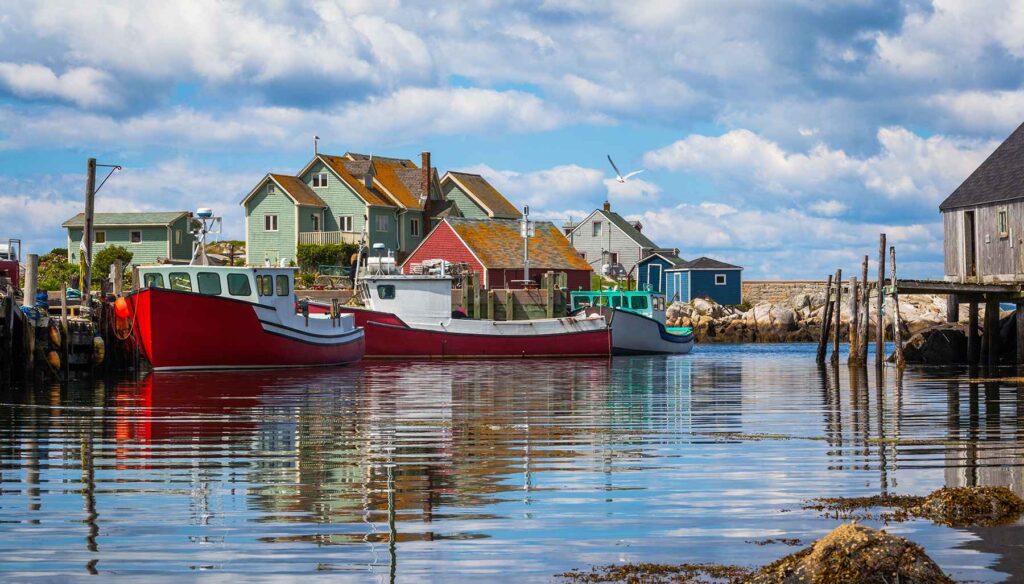 CAN_Maritime_PeggysCove_shutterstock_288465041_11zon