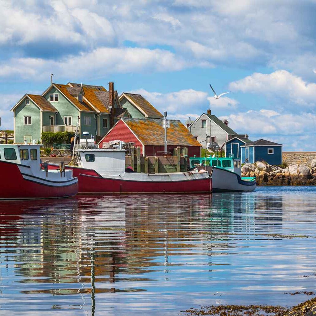 CAN_Maritime_PeggysCove_shutterstock_288465041_11zon