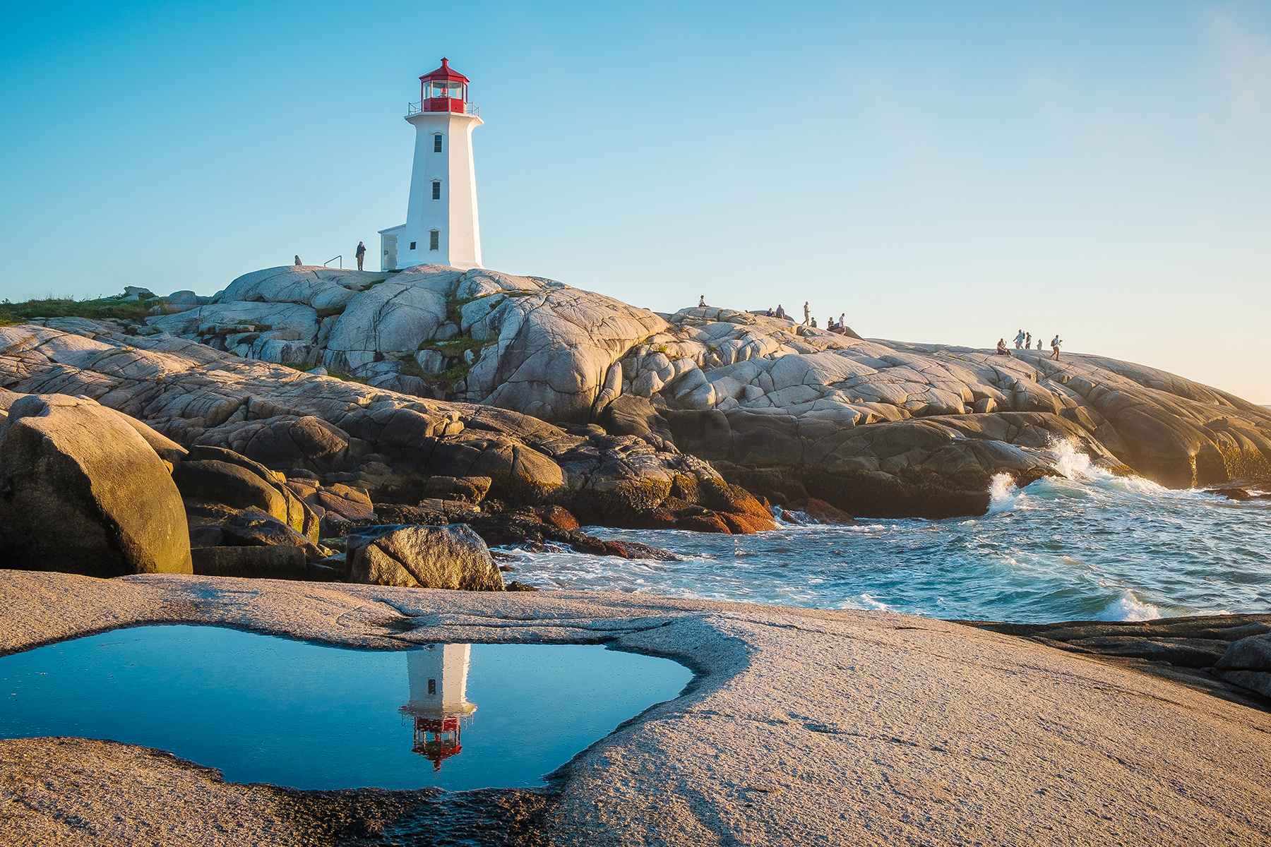 CAN_Maritimes_PeggysCove_shutterstock_1727296123_11zon