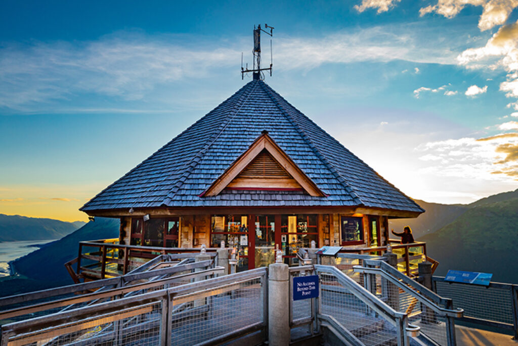 USA_Alaska_Alyeska Resort_Exterior_