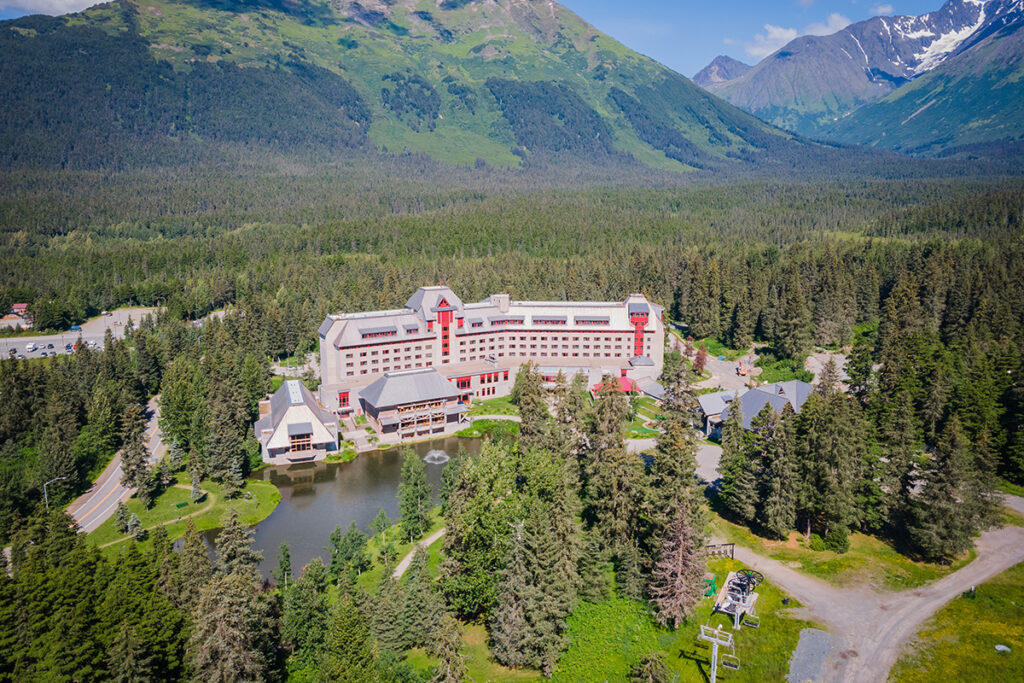 USA_Alaska_Alyeska Resort_Exterior__