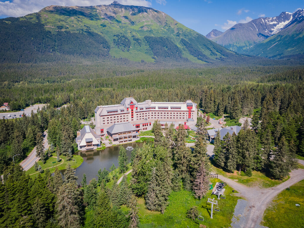 USA_Alaska_Alyeska Resort_Exterior__