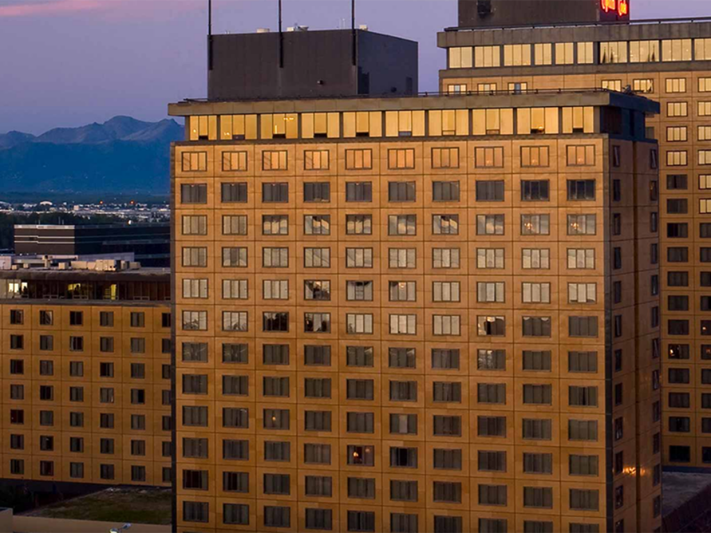 USA_Alaska_Captain Cook Hotel_Exterior