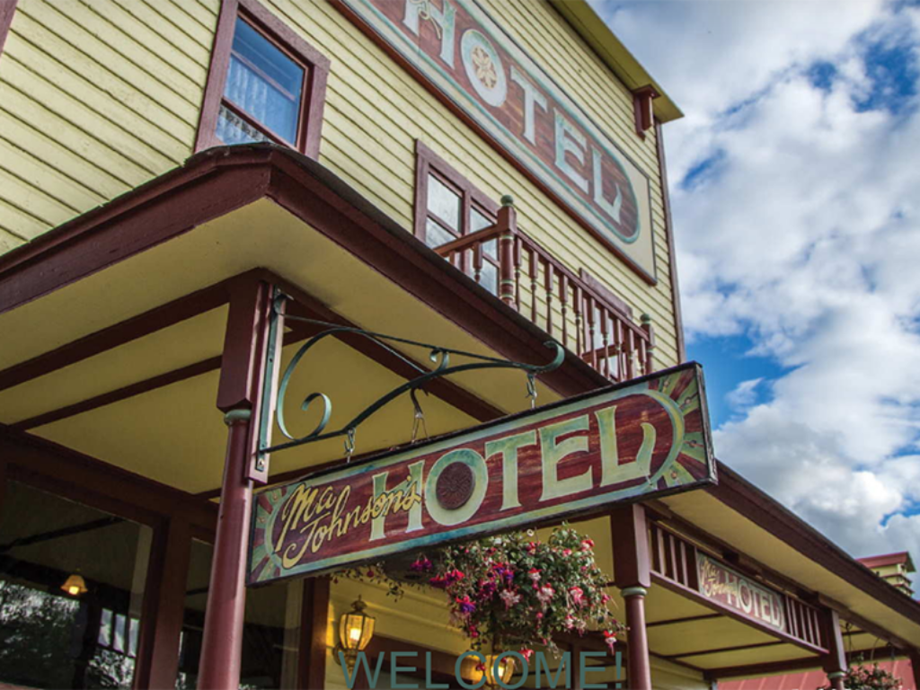 USA_Alaska_Ma Johnson Hotel_Exterior