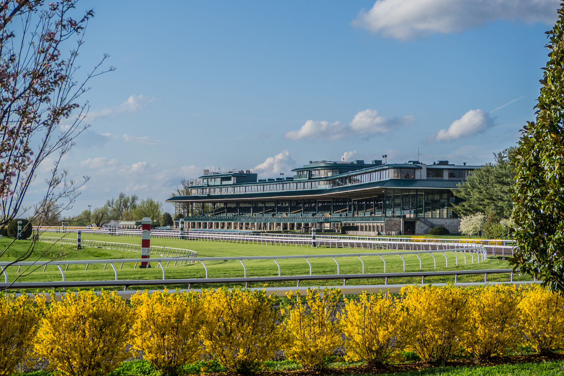 Keeneland Racecourse from the side