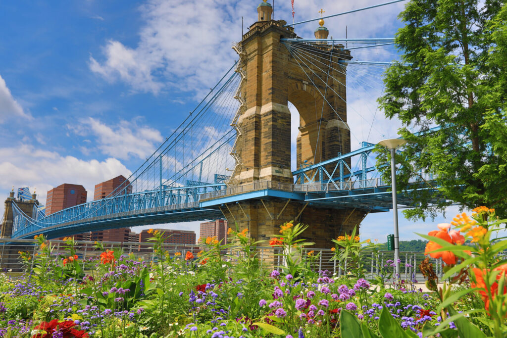 Bridge linking Covington to Cinncinati