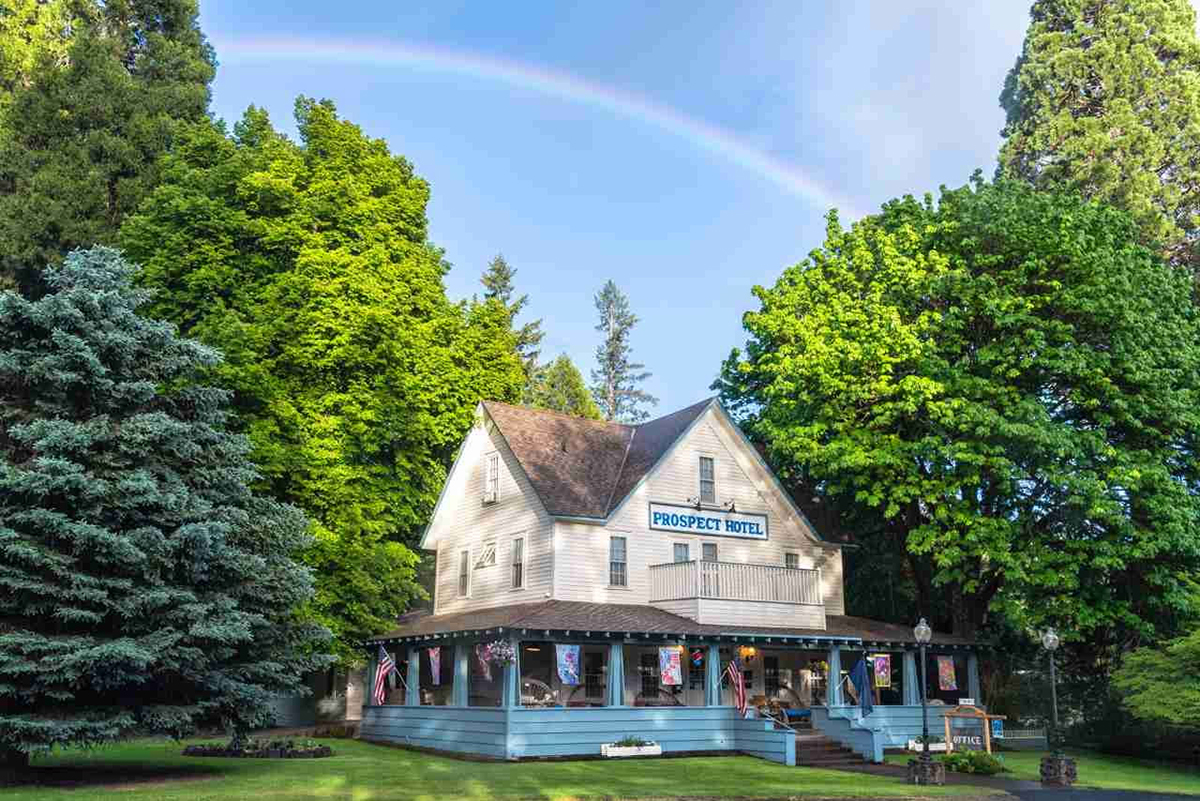 USA_Oregon_Prospect Historic Hotel_Exterior