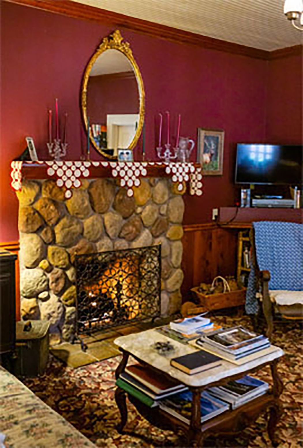 USA_Oregon_Prospect Historic Hotel_Fireplace