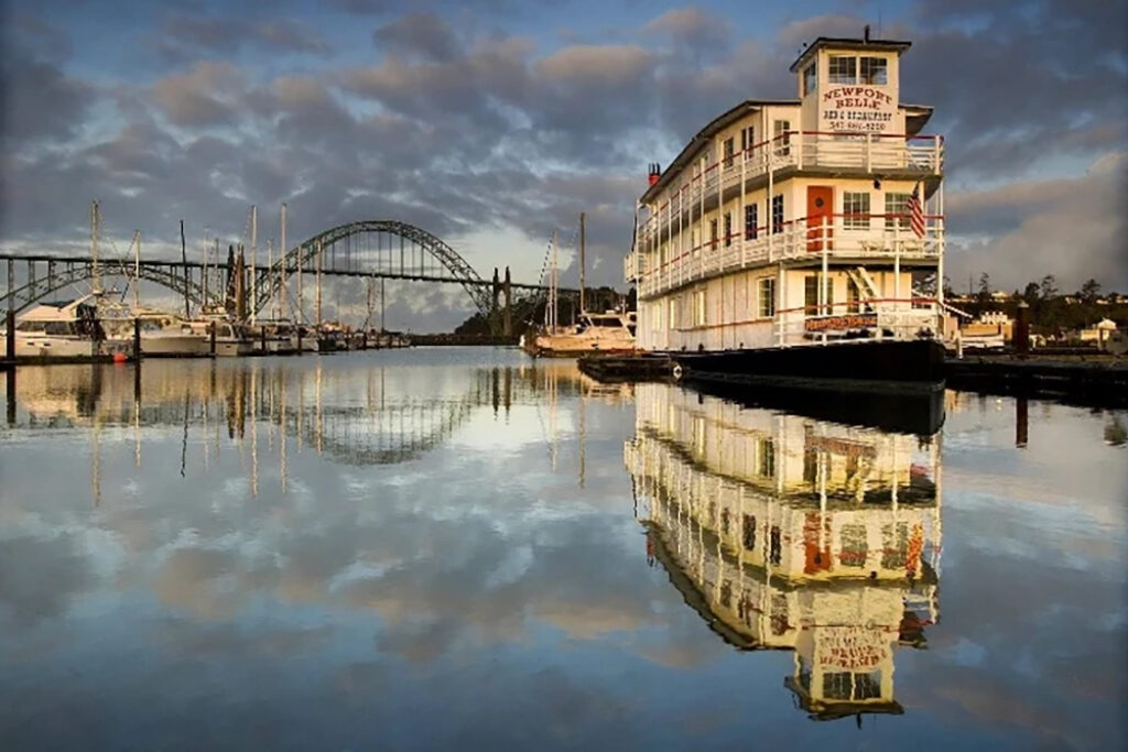 Boat Hotel Exterior