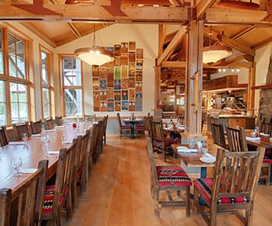 USA_Washington_Sleeping Lady Resort_Dining