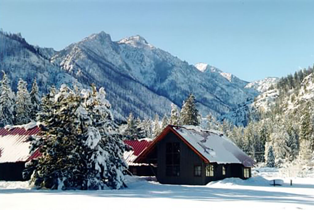 USA_Washington_Sleeping Lady Resort_Exterior_