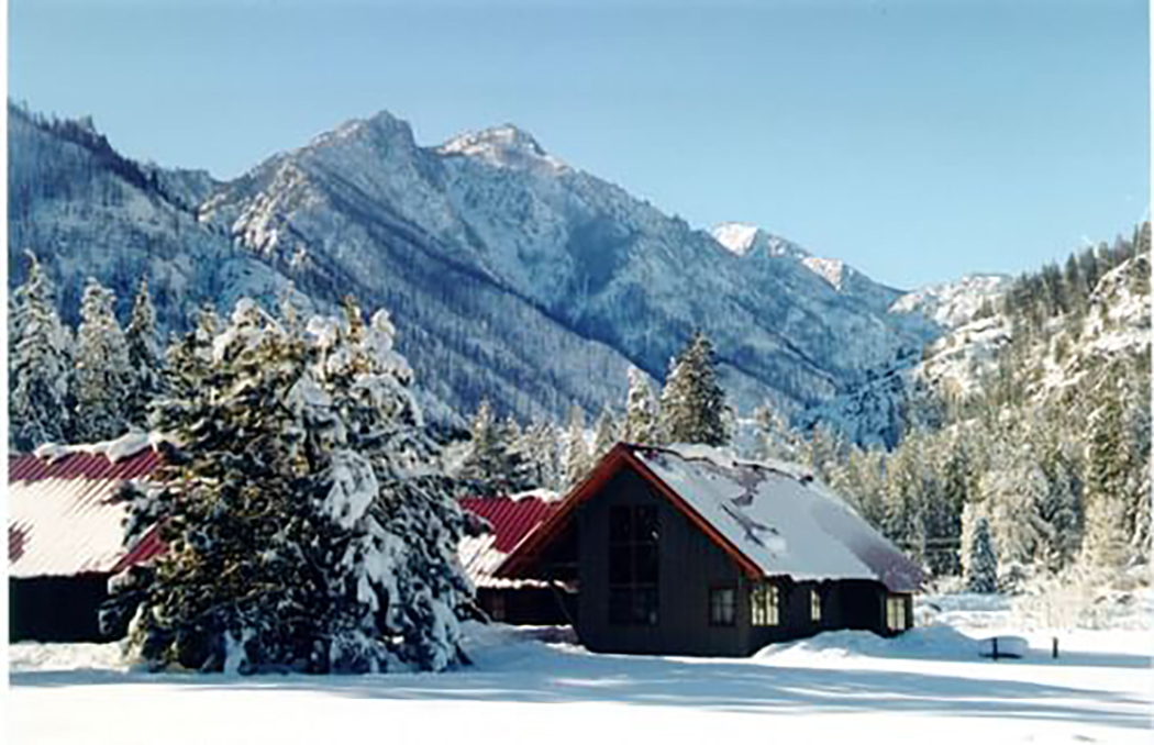 USA_Washington_Sleeping Lady Resort_Exterior_