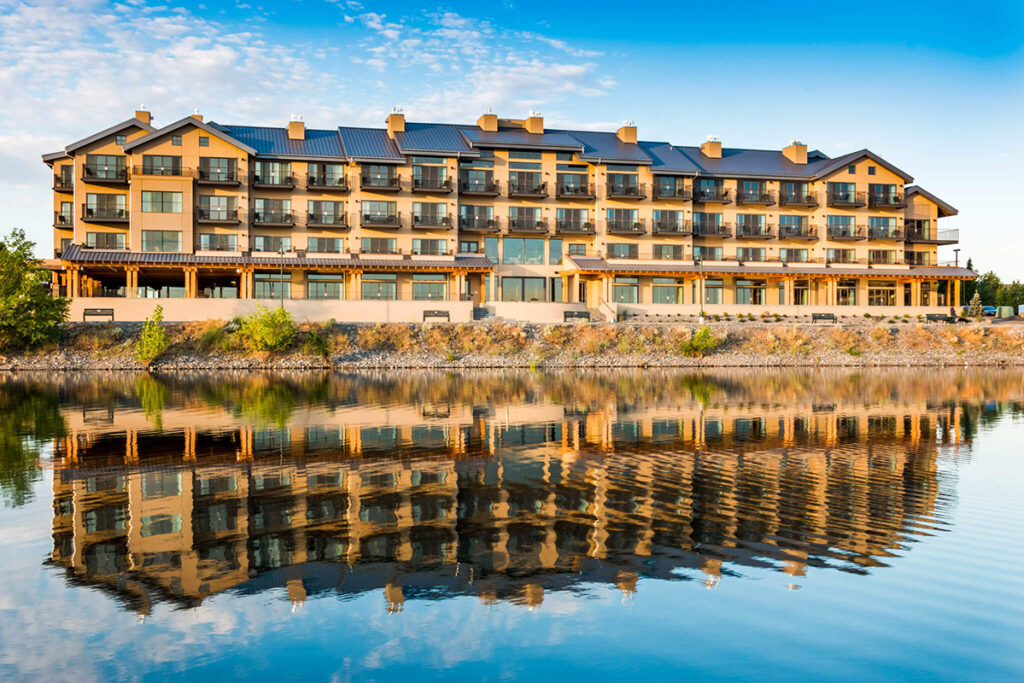 USA_Washington_The Lodge at Columbia Point_Exterior