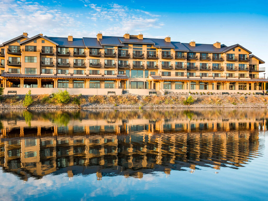 USA_Washington_The Lodge at Columbia Point_Exterior