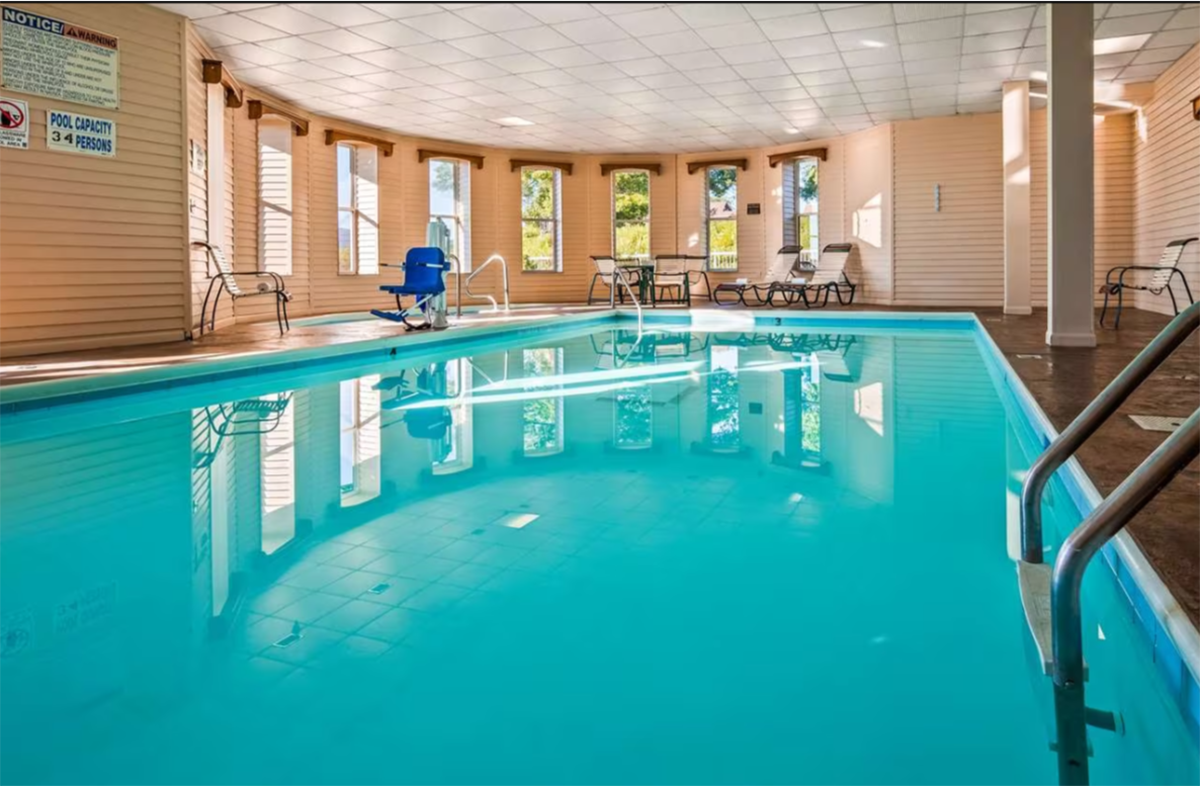 USA_Wisconsin_Best Western The Hotel Chequamegon_Pool