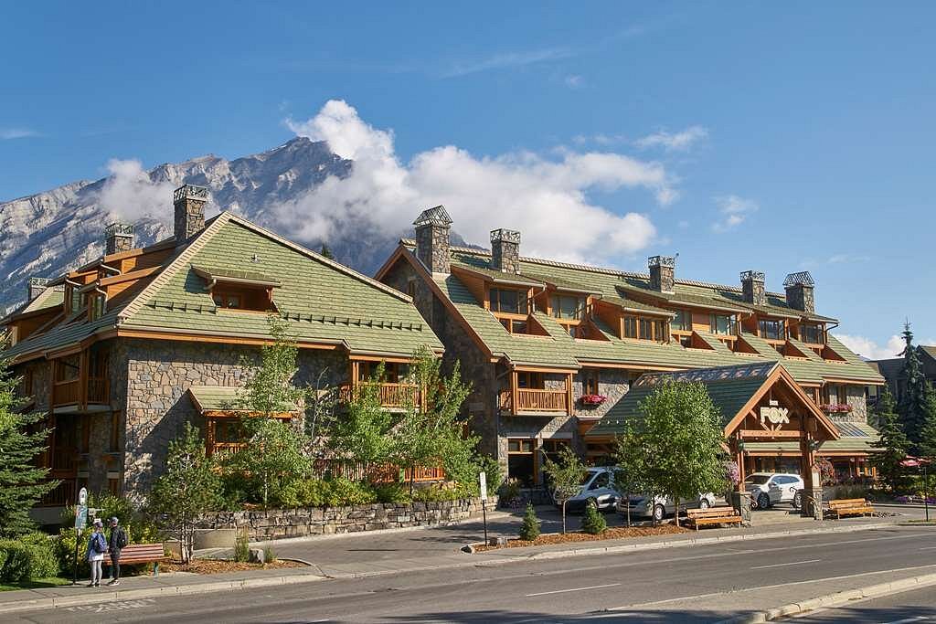 CAN_Alberta_Banff_Fox Hotel and Suites (1)