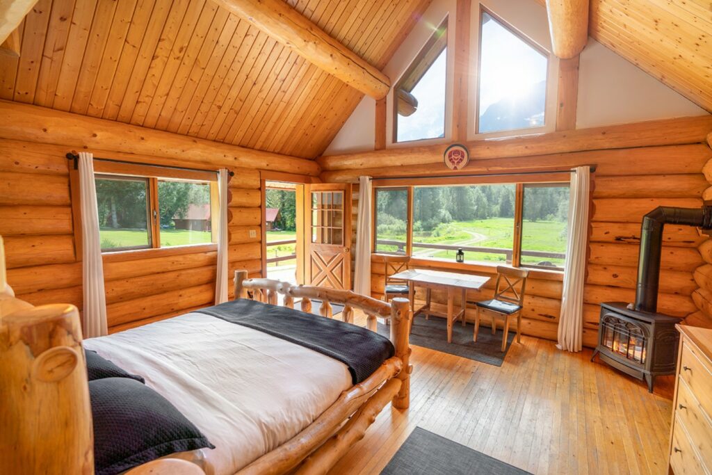 Tweedsmuir Lodge cabin interior