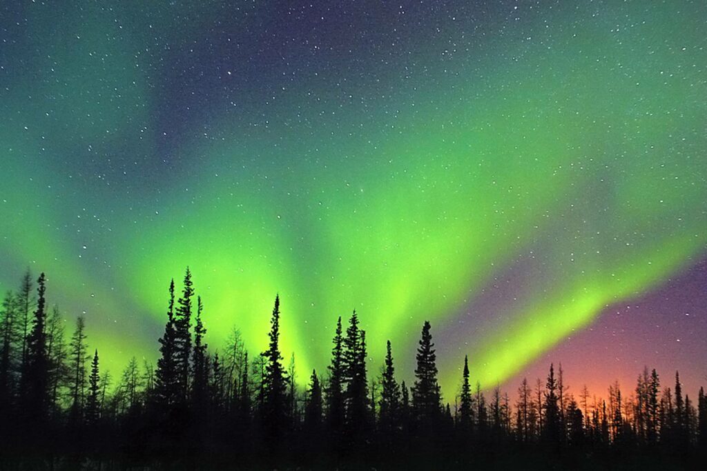 Canada_Manitoba_Churchill_LazyBearLodgeNorthernLights